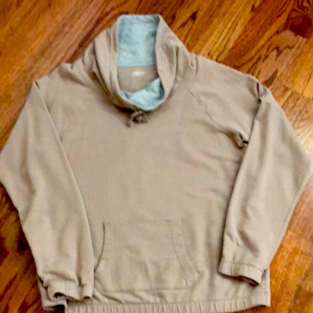GapBody comfy sweatshirt light tan color with front pocket